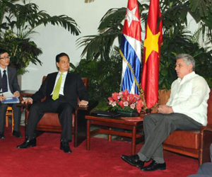 Díaz-Canel-con-el-primer-ministro-de-Vietnam