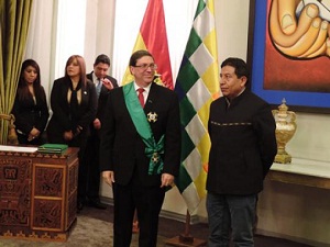 Bruno Bolivia condecoración