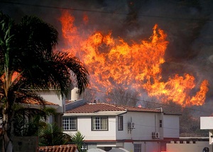 incendio-en-california-consume-casas-en-comunidad-de-jubilados-efe